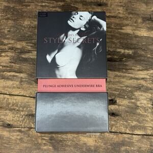 Victoria’s Secret Style Secrets Plunge Adhesive Nude Underwire Bra Size C